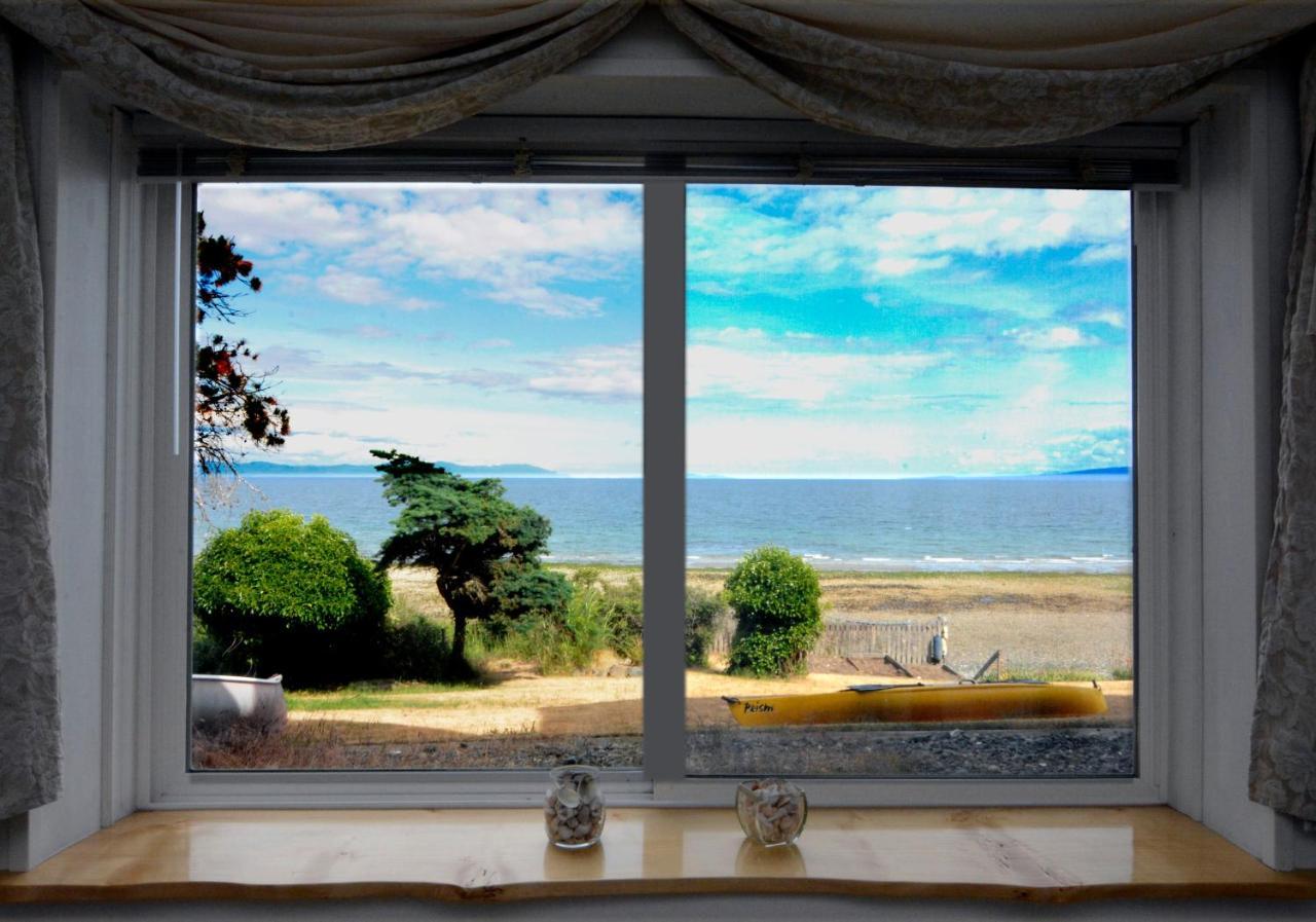 Oceanfront Paradise Comox Bagian luar foto