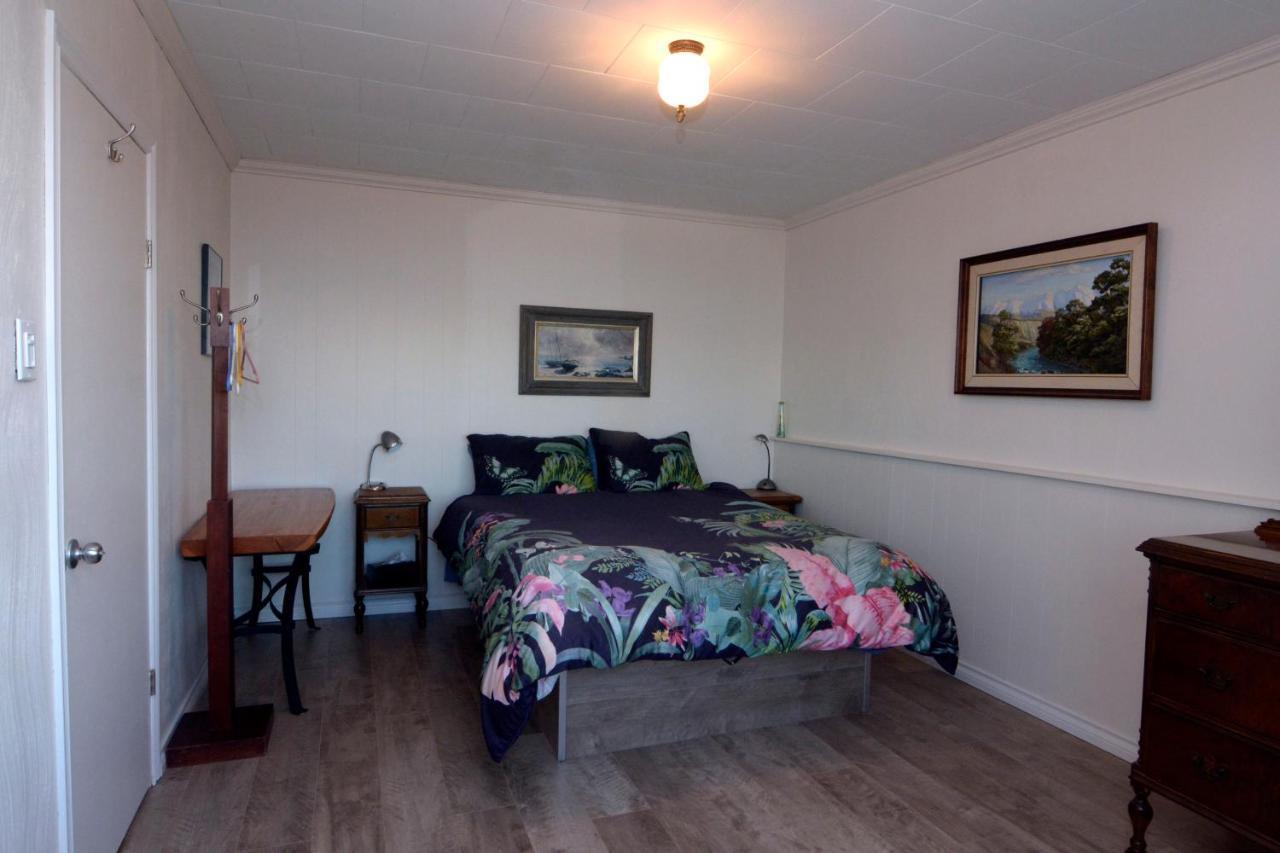 Oceanfront Paradise Comox Bagian luar foto
