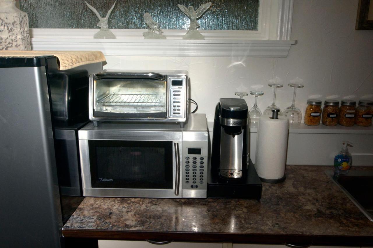Oceanfront Paradise Comox Bagian luar foto