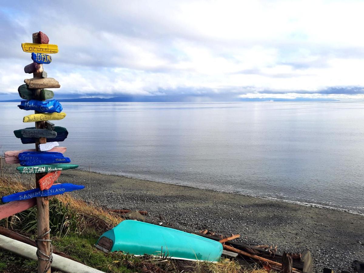 Oceanfront Paradise Comox Bagian luar foto