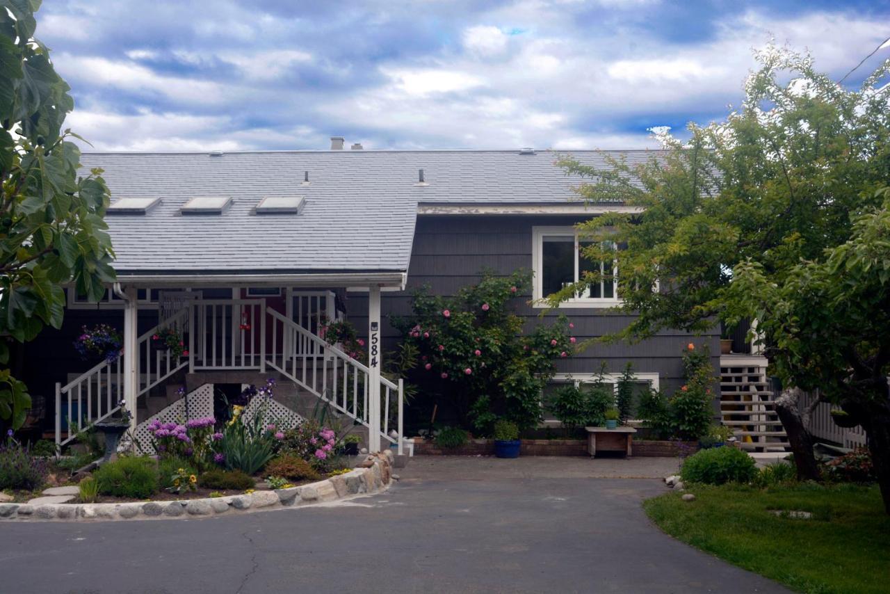Oceanfront Paradise Comox Bagian luar foto