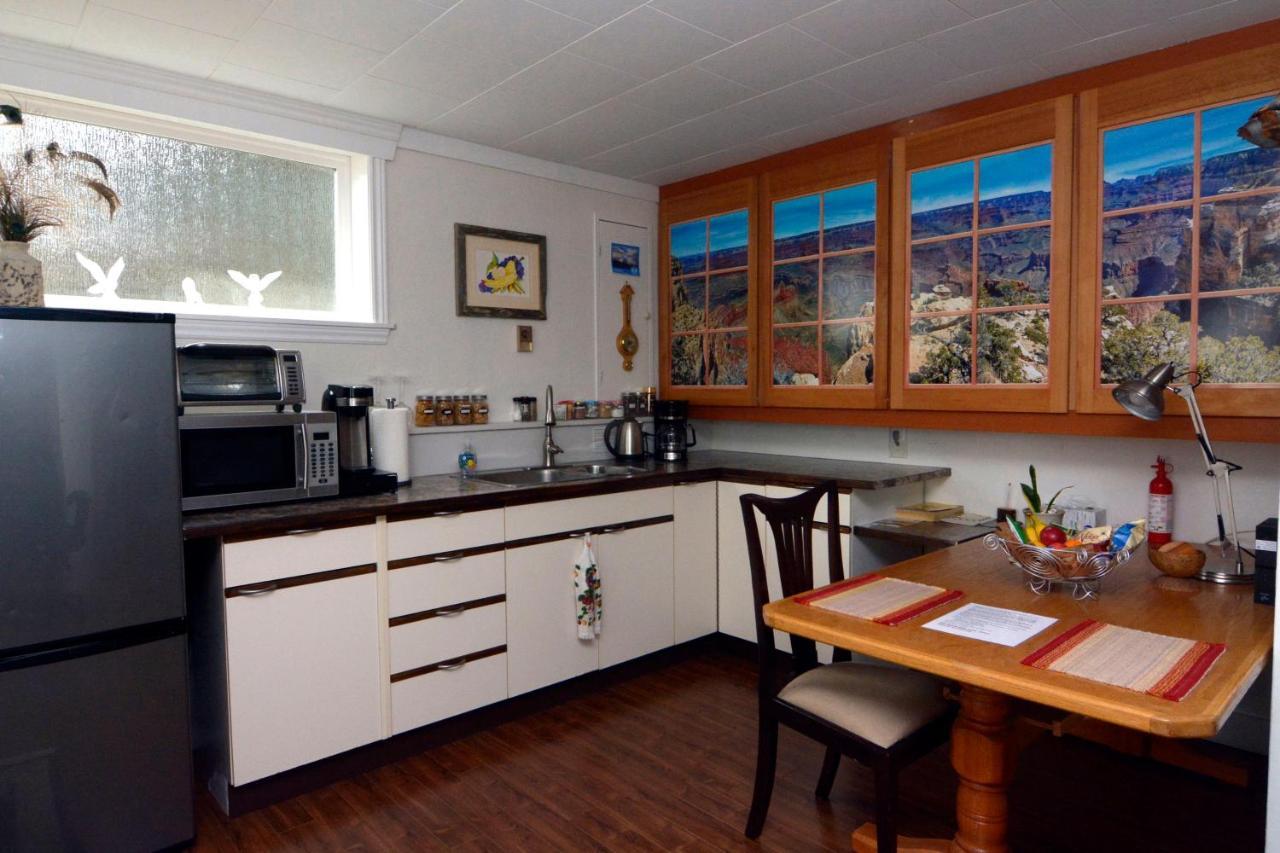 Oceanfront Paradise Comox Bagian luar foto